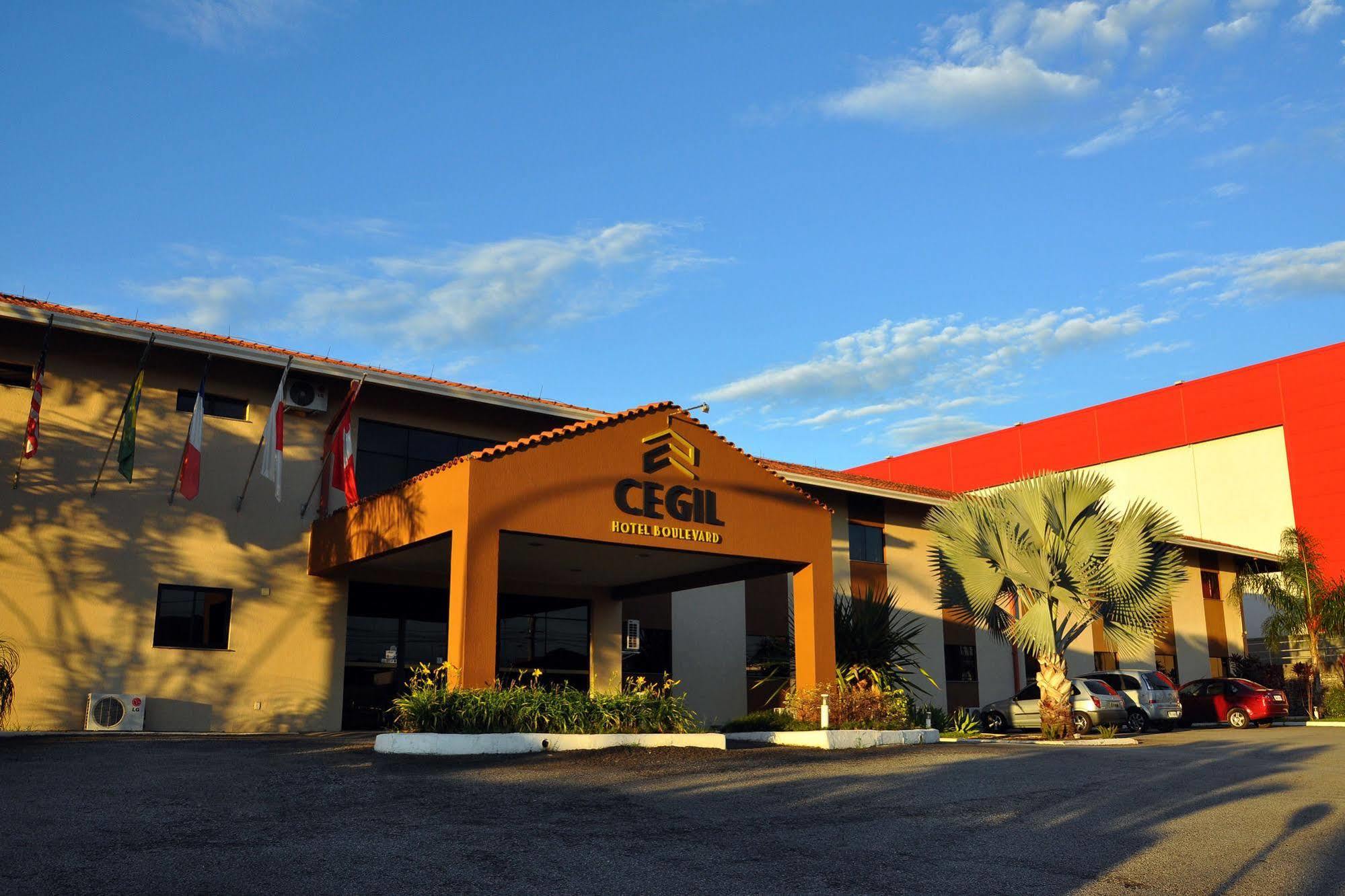 Cegil Boulevard Hotel 3*